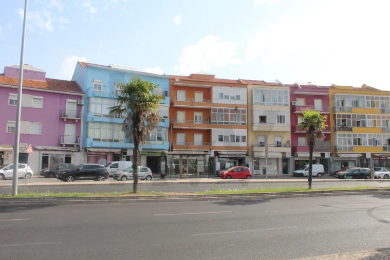 Apartamento T2 para Venda em Falagueira-Venda Nova Foto 25