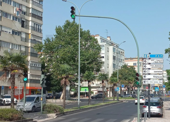 Apartamento T2 para Venda em Falagueira-Venda Nova Foto 2