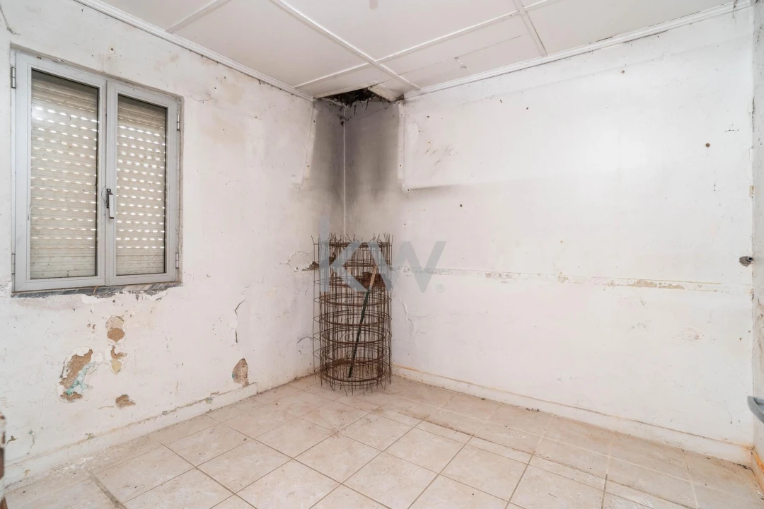 Moradia T3 para Venda em Ceira Foto 13