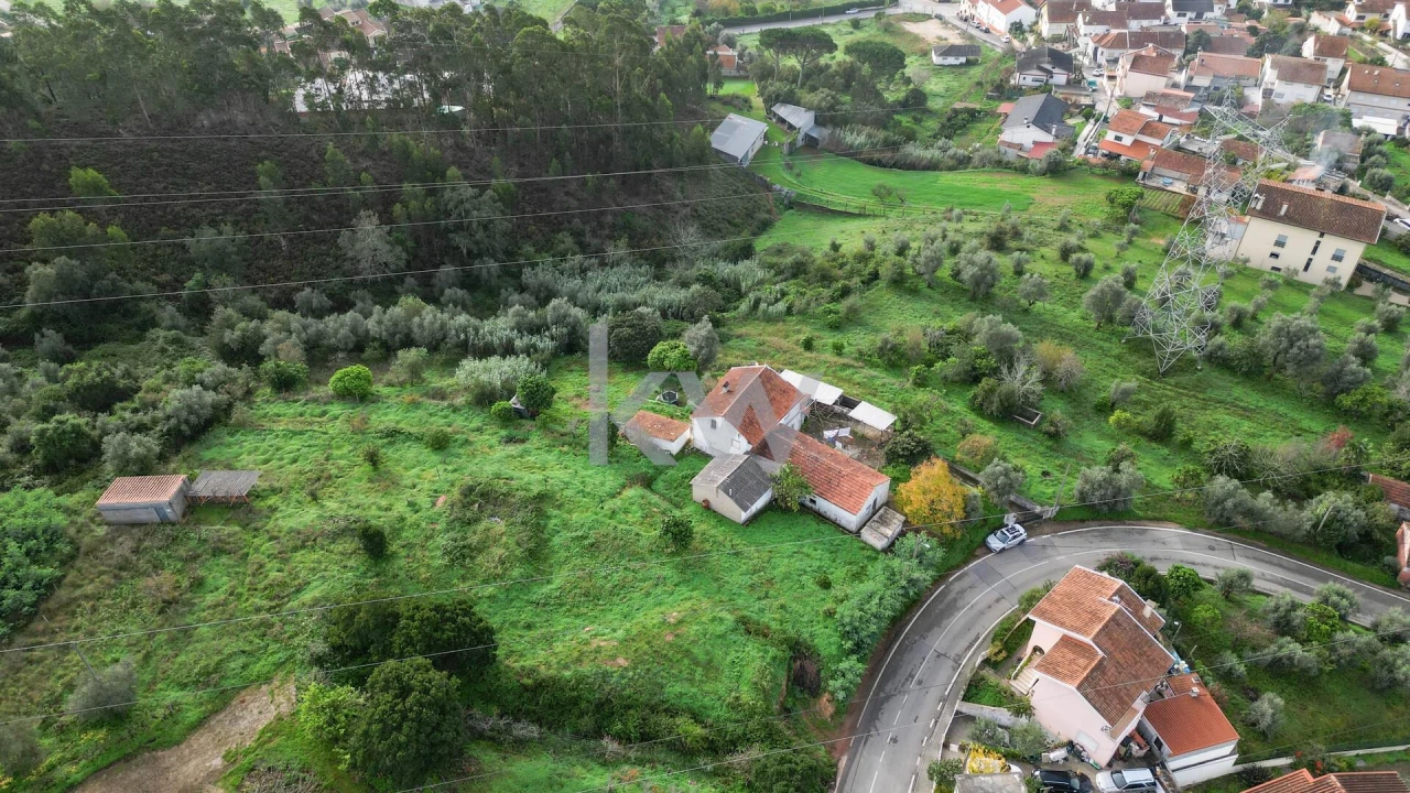 Moradia T3 para Venda em Ceira Foto 5