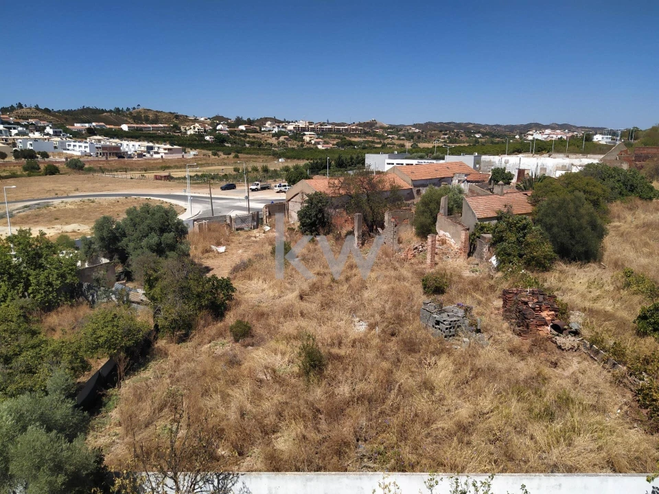 Terreno para Venda em Silves Foto 1