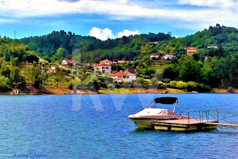 Terreno para Venda em São João Baptista e Santa Maria dos Olivais Foto 4