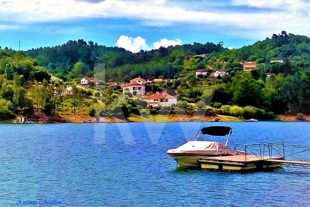 Terreno para Venda em São João Baptista e Santa Maria dos Olivais Foto 4
