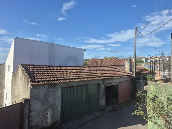 Moradia T2 para Venda em Trouxemil e Torre de Vilela Foto 24