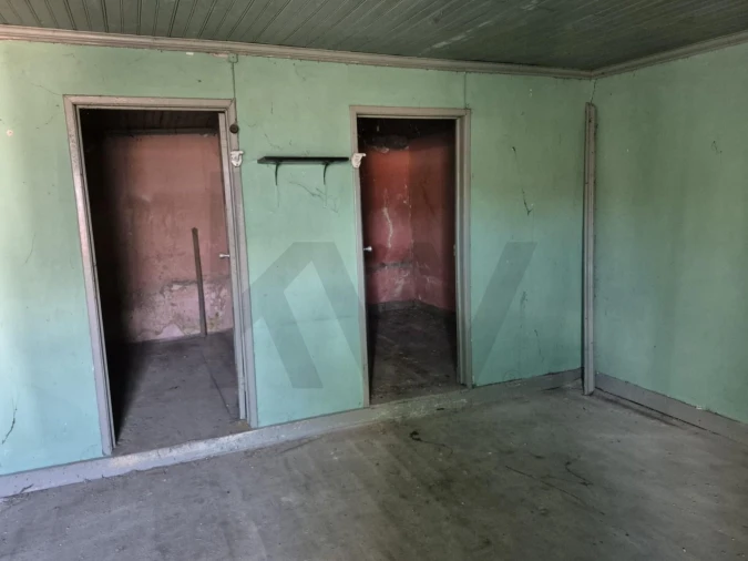 Moradia T2 para Venda em Trouxemil e Torre de Vilela Foto 17