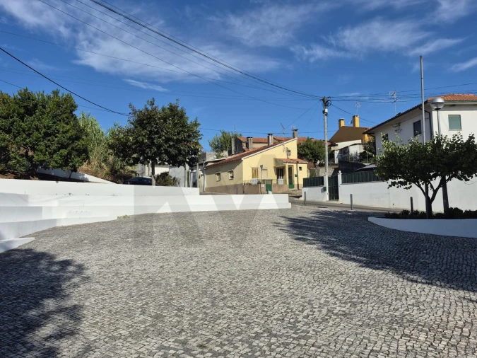 Moradia T2 para Venda em Trouxemil e Torre de Vilela Foto 33