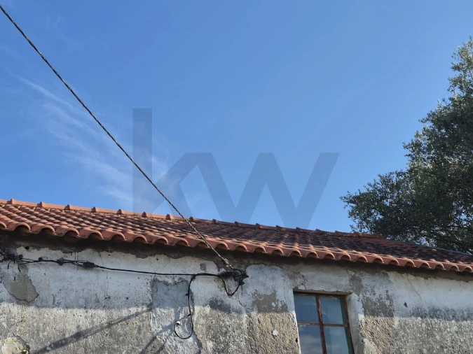 Moradia T2 para Venda em Trouxemil e Torre de Vilela Foto 6