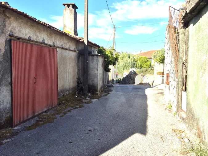 Moradia T2 para Venda em Trouxemil e Torre de Vilela Foto 25