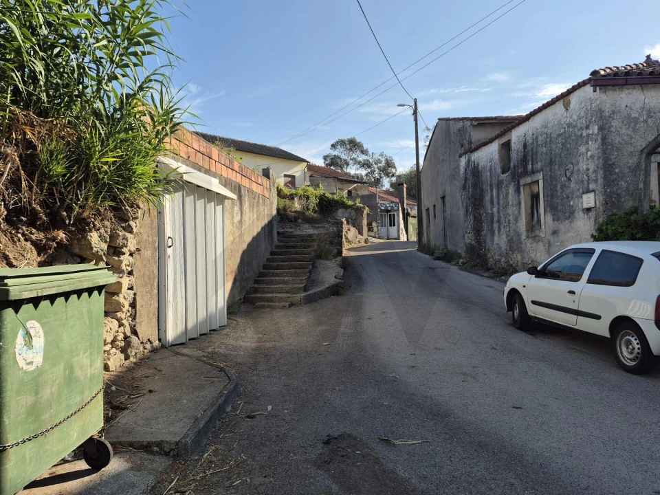 Moradia T2 para Venda em Trouxemil e Torre de Vilela Foto 31