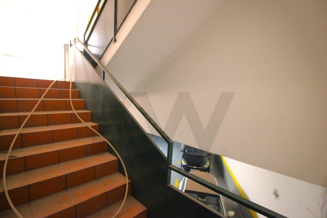 Loja para Venda em Caniço Foto 52