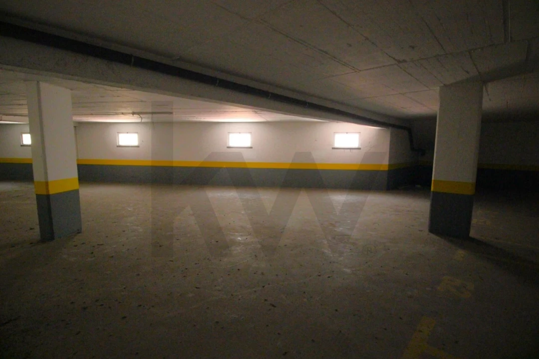 Loja para Venda em Caniço Foto 59