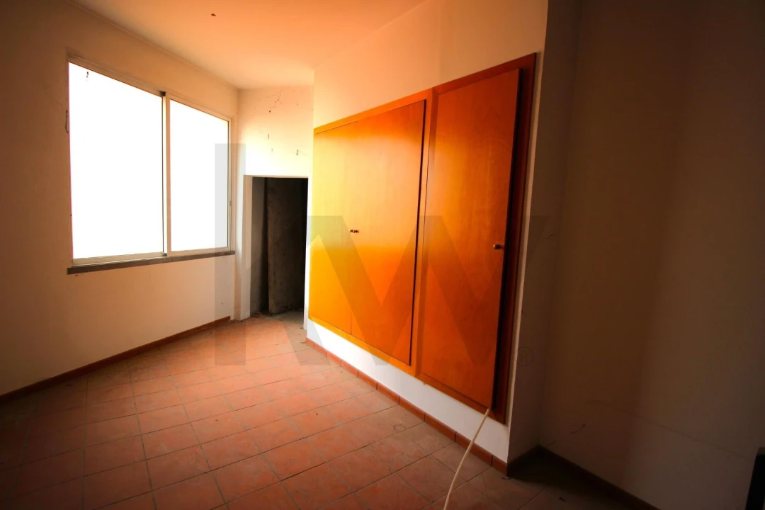 Loja para Venda em Caniço Foto 53