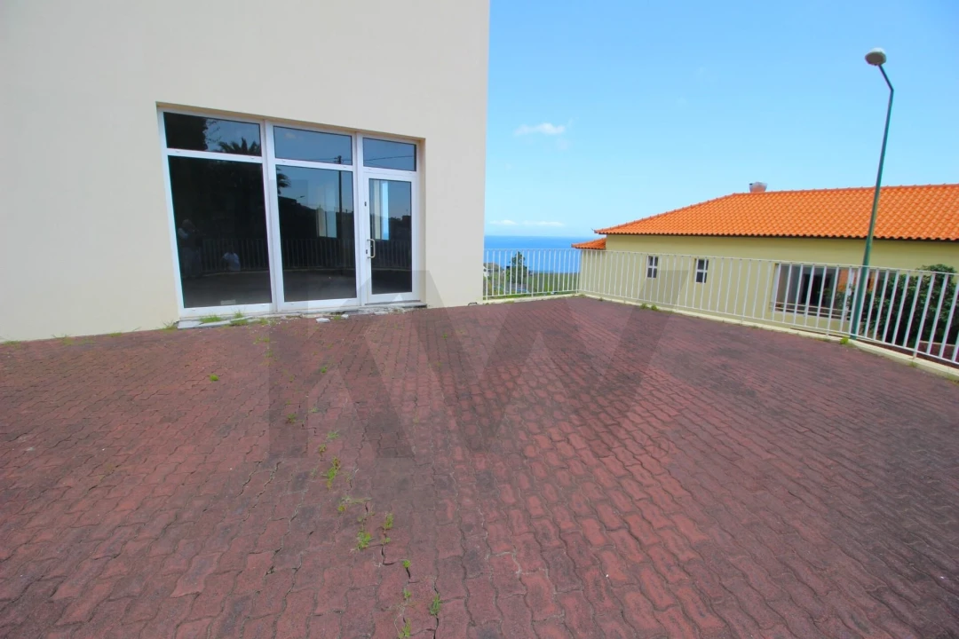 Loja para Venda em Caniço Foto 73