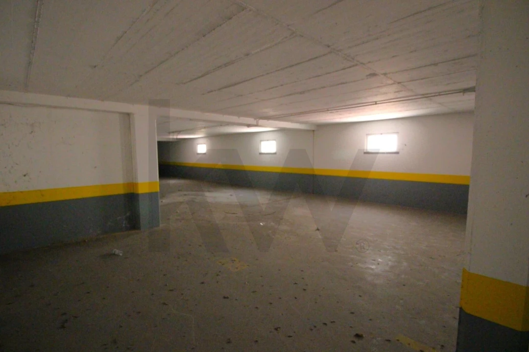 Loja para Venda em Caniço Foto 62