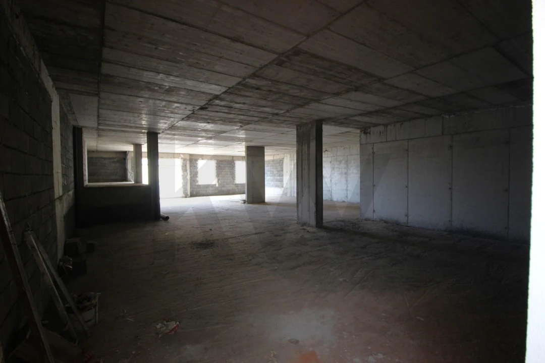 Loja para Venda em Caniço Foto 38