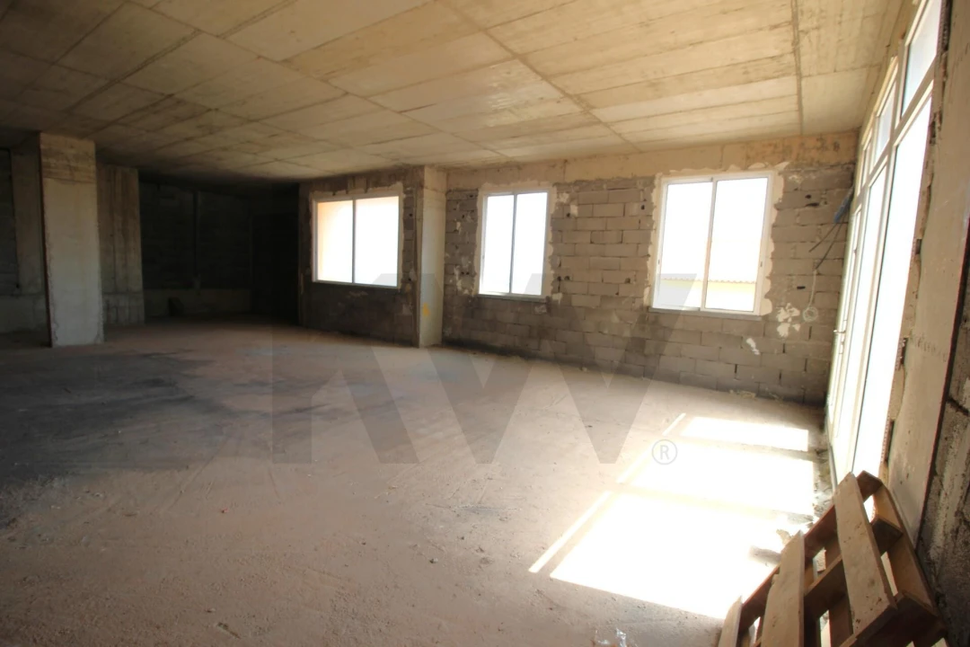 Loja para Venda em Caniço Foto 4