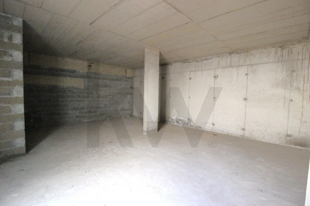 Loja para Venda em Caniço Foto 40