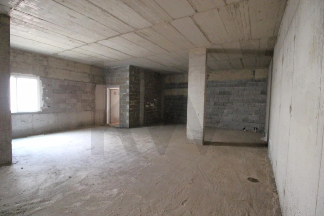 Loja para Venda em Caniço Foto 41