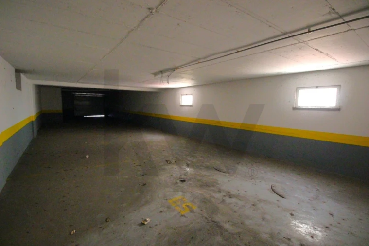 Loja para Venda em Caniço Foto 65