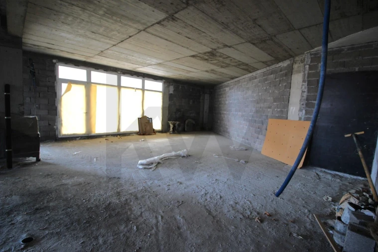 Loja para Venda em Caniço Foto 28