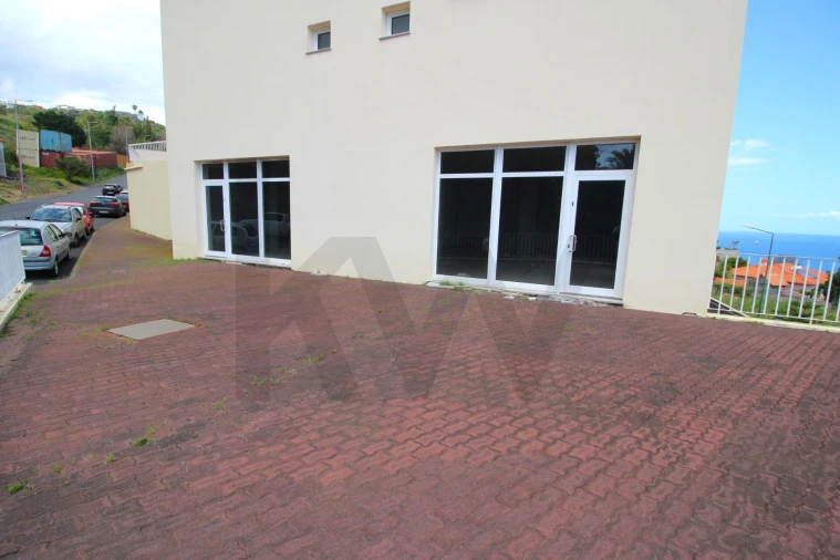 Loja para Venda em Caniço Foto 71