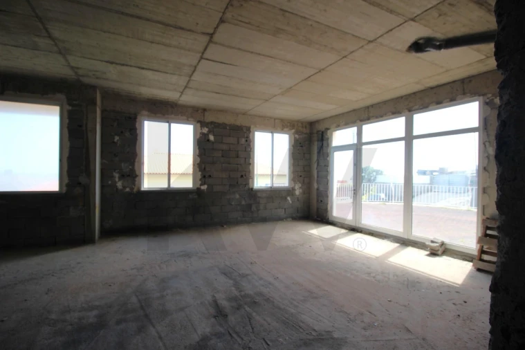 Loja para Venda em Caniço Foto 9