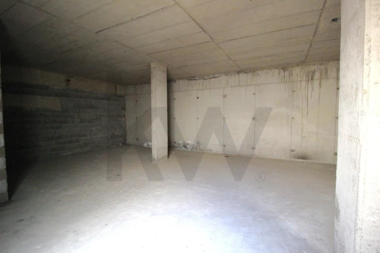 Loja para Venda em Caniço Foto 45