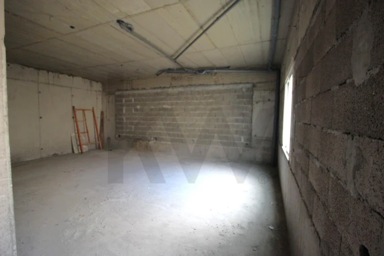 Loja para Venda em Caniço Foto 46