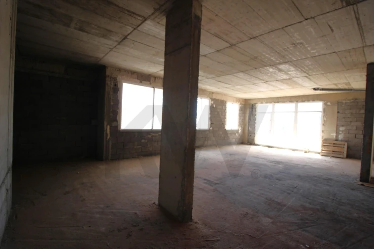 Loja para Venda em Caniço Foto 5