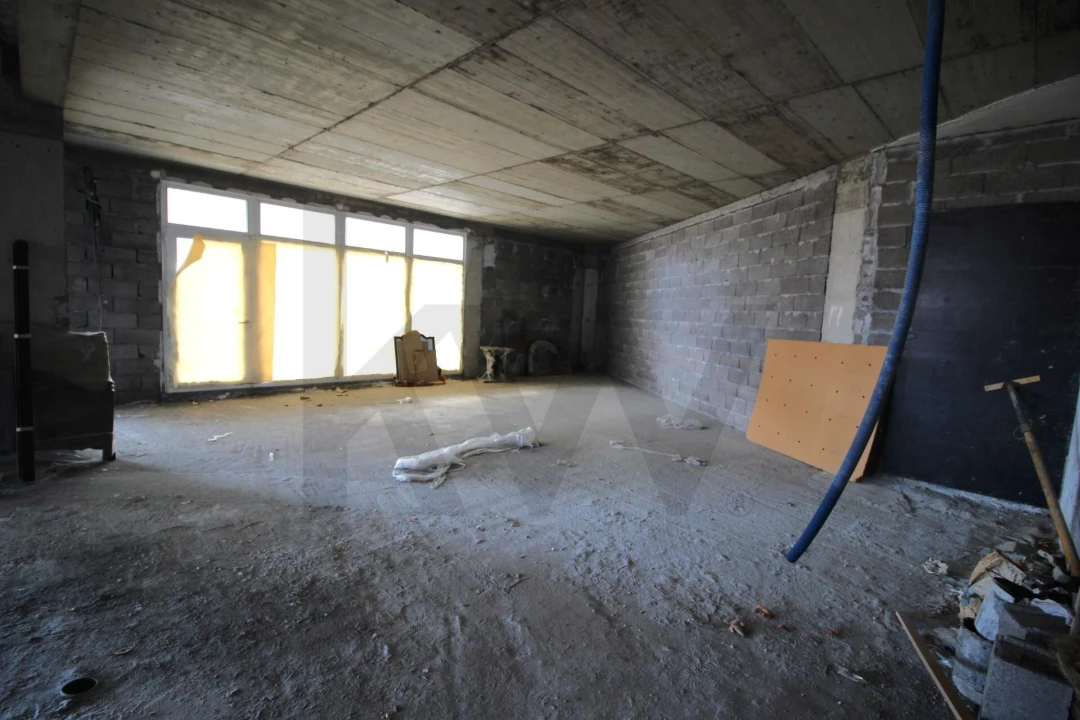 Loja para Venda em Caniço Foto 28