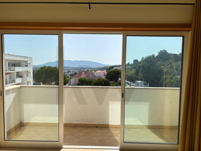 Apartamento T2 para Venda em Sesimbra (Castelo) Foto 4