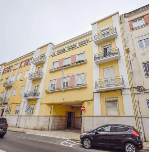 Apartamento T3 para Venda em Campo de Ourique
