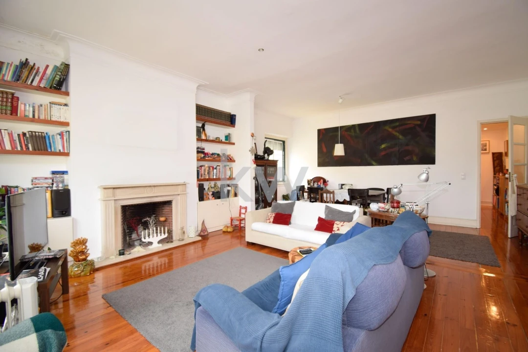 Apartamento T3 para Venda em Campo de Ourique Foto 3