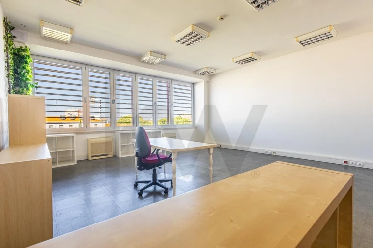 Escritório para Venda em Romeira e Várzea Foto 12