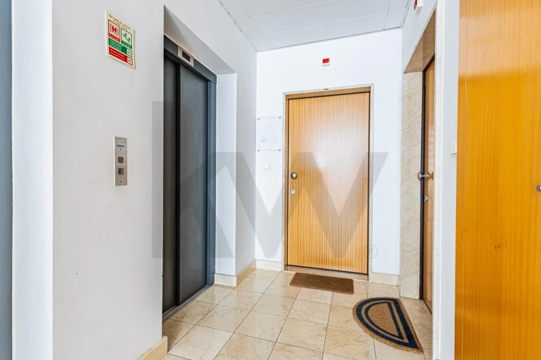 Escritório para Venda em Romeira e Várzea Foto 7