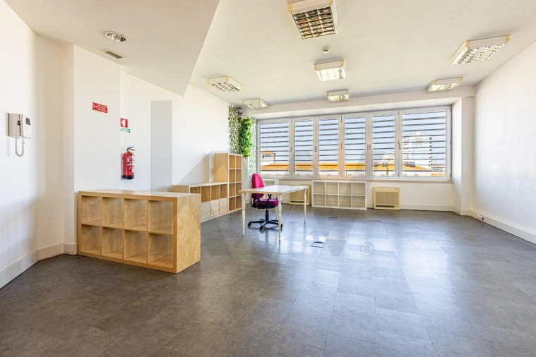 Escritório para Venda em Romeira e Várzea Foto 10