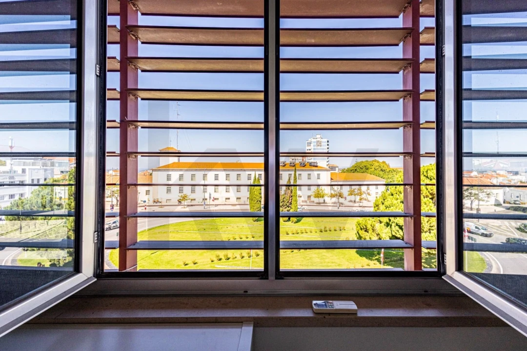 Escritório para Venda em Romeira e Várzea Foto 22