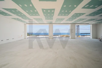 Moradia T4 para Venda em Arco da Calheta
