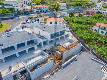 Moradia T4 para Venda em Arco da Calheta
