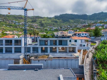 Moradia T4 para Venda em Arco da Calheta