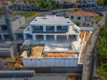 Moradia T4 para Venda em Arco da Calheta