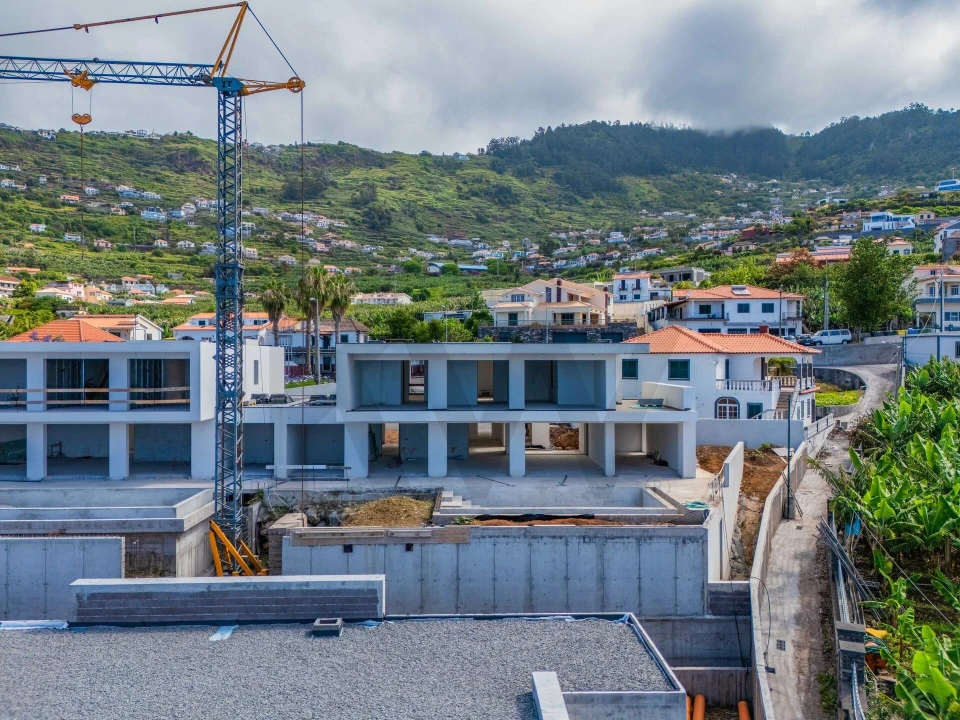 Moradia T4 para Venda em Arco da Calheta Foto 13
