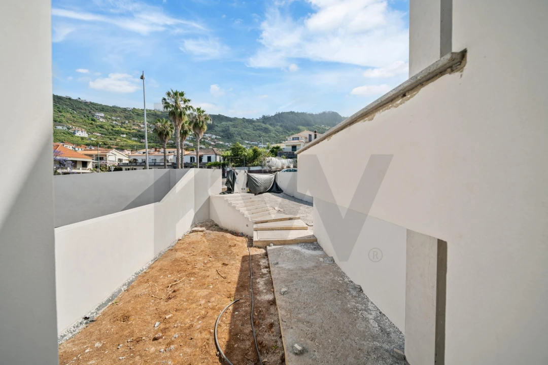 Moradia T4 para Venda em Arco da Calheta Foto 41