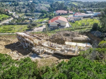 Moradia T5 para Venda em São João das Lampas e Terrugem