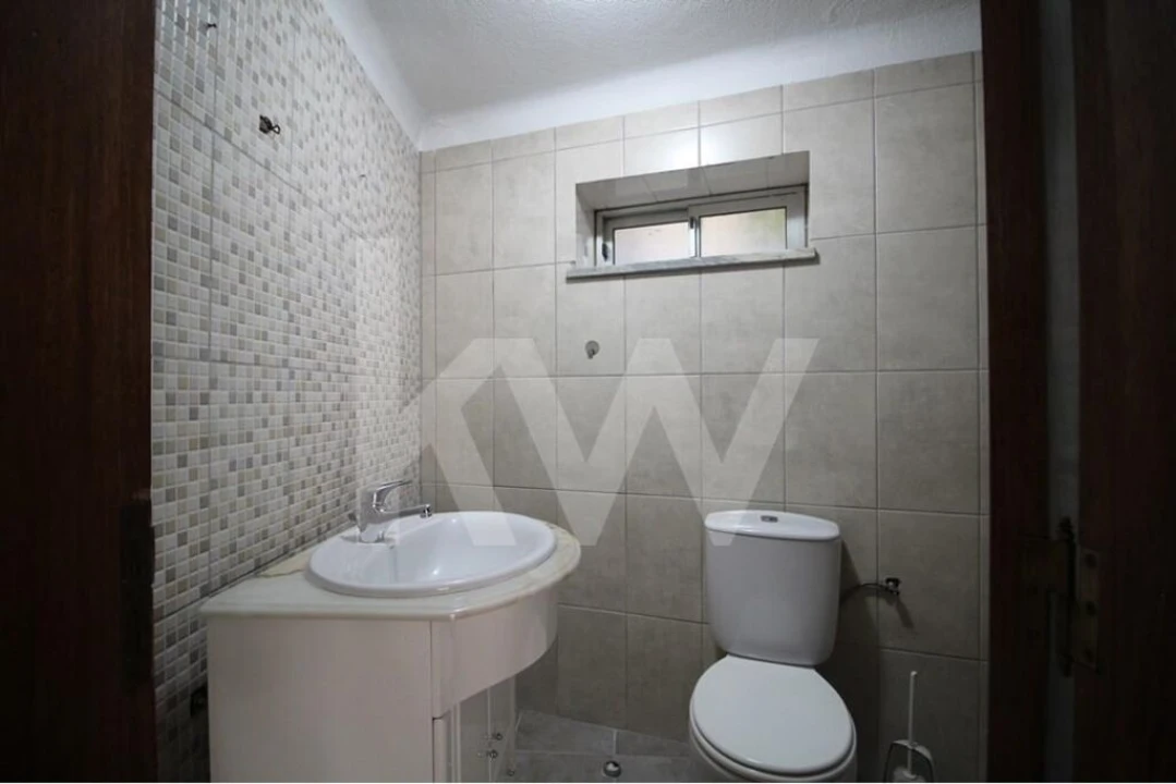 Moradia T2 para Venda em Bobadela Foto 6