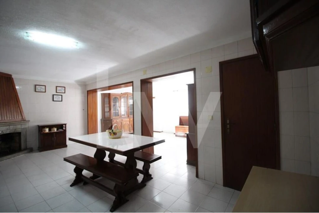 Moradia T2 para Venda em Bobadela Foto 4