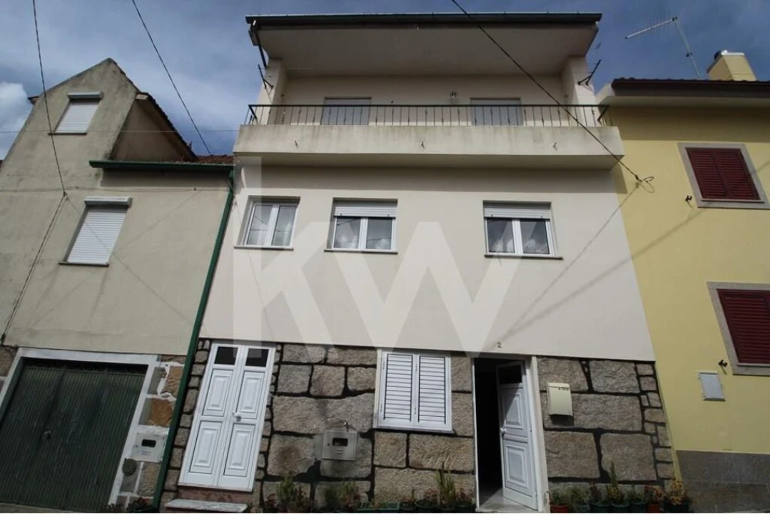 Moradia T2 para Venda em Bobadela Foto 1