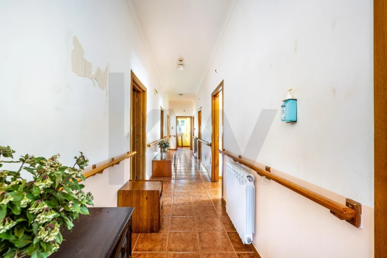 Moradia T5 para Venda em Rebordãos Foto 23