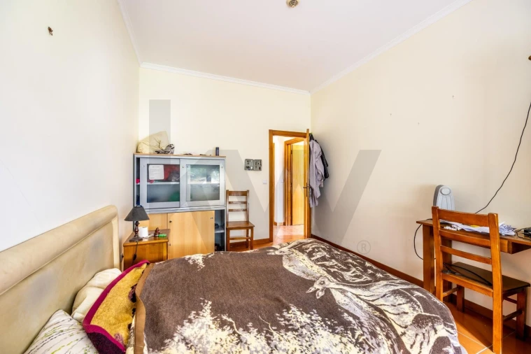 Moradia T5 para Venda em Rebordãos Foto 20