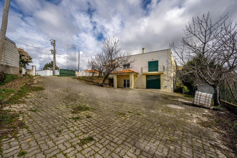 Moradia T5 para Venda em Rebordãos Foto 33